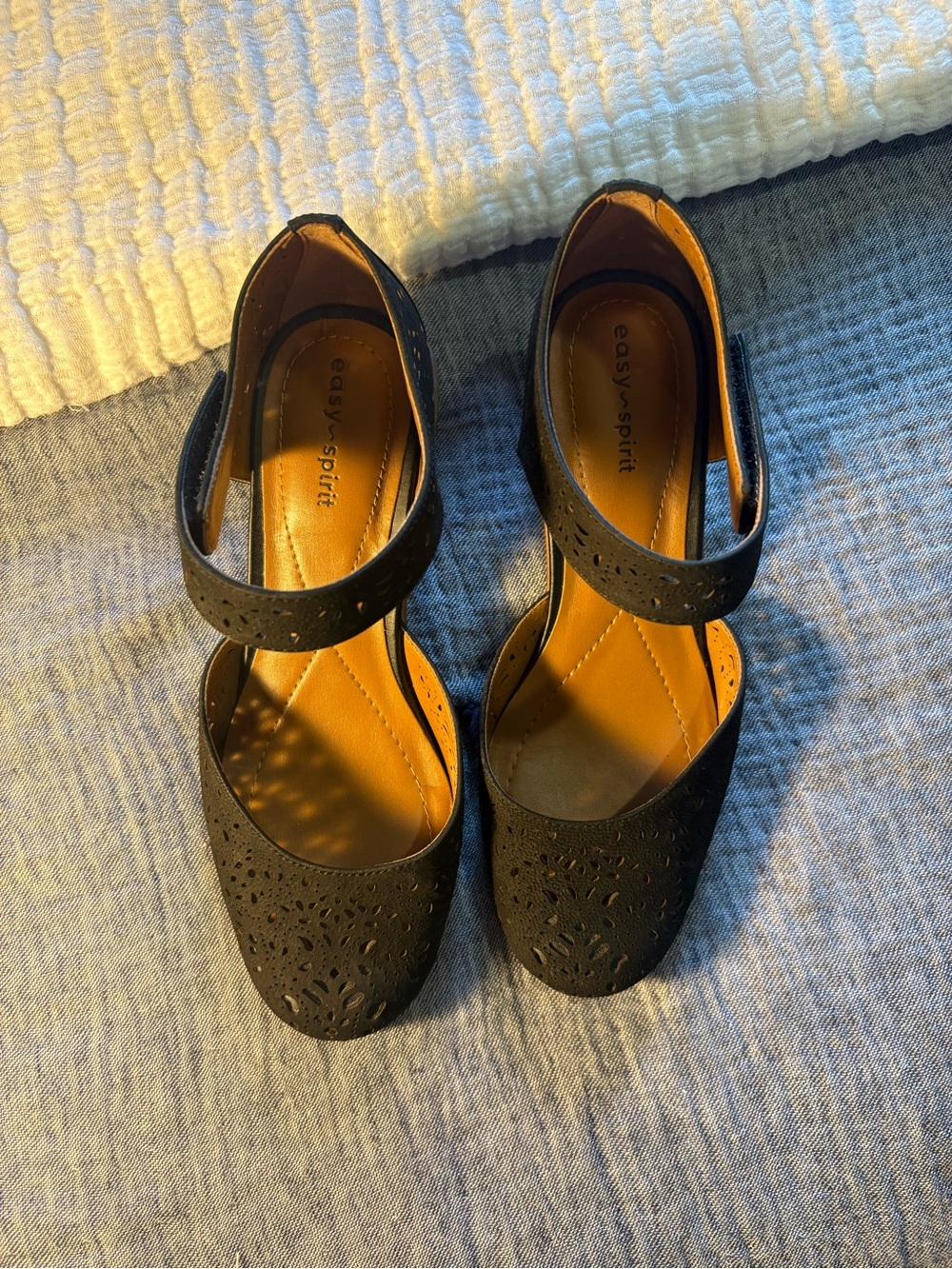 Easy Spirit Cindie Mary Jane pump
Size 6